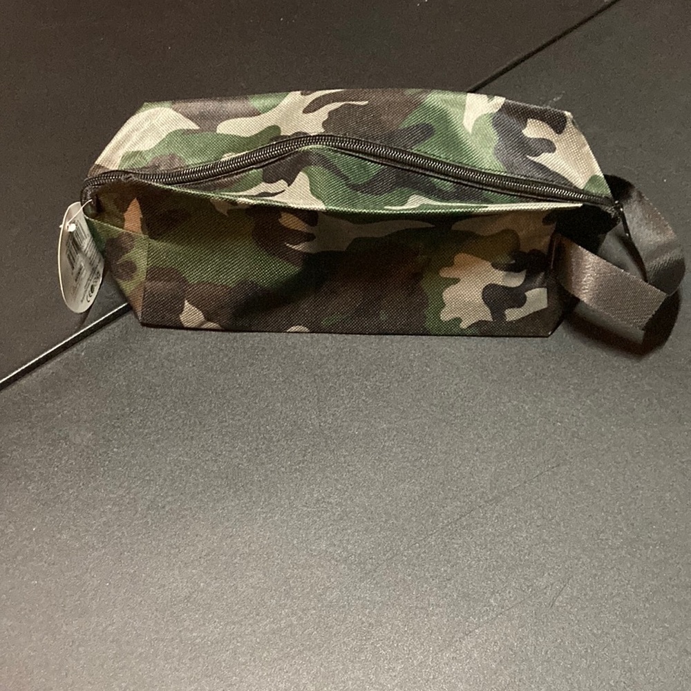 Royal Deluxe toiletries bag